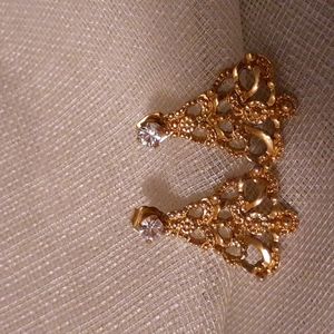 Vintage Avon earrings #298